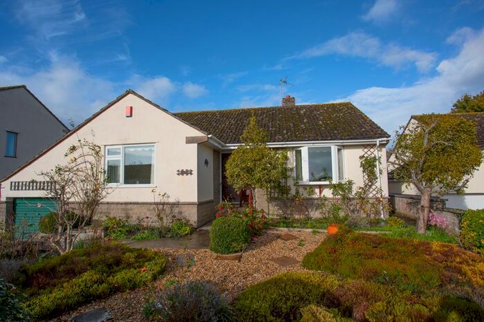 3 Bedroom Detached Bungalow For Sale In Orchard Rise, Fivehead, Taunton, TA3