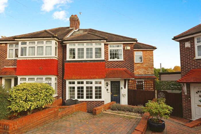 4 Bedroom End Of Terrace House For Sale In Combeside, London, London, SE18