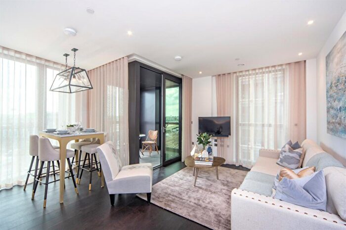 2 Bedroom Apartment To Rent In Charles Clowes Walk, Nine Elms, London, SW11