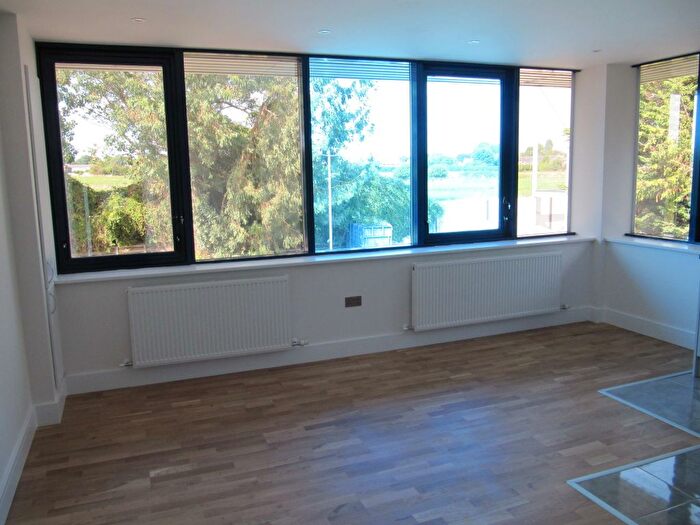 1 Bedroom Flat To Rent In Olympia House, The Ridgeway, Iver, Buckinghamshire, SL0