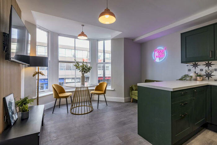 2 Bedroom Flat To Rent In Apt, Powell House High Street, Lincoln, LN5