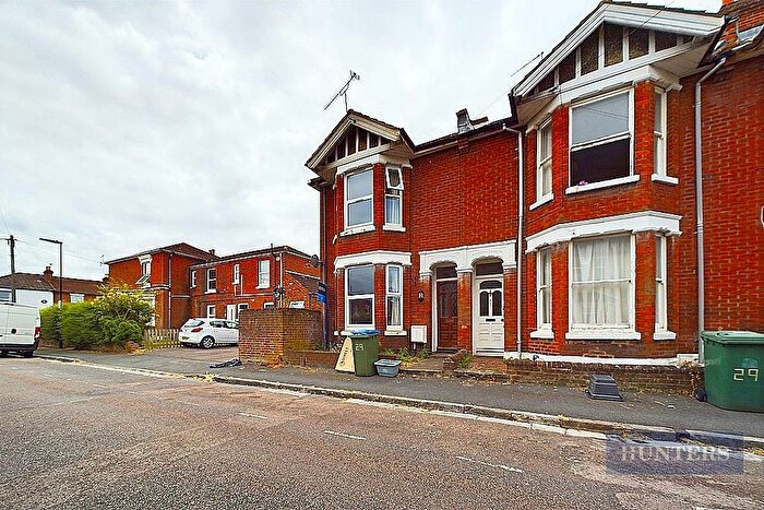 3 Bedroom Terraced House To Rent In Castle Street, Southampton, SO14