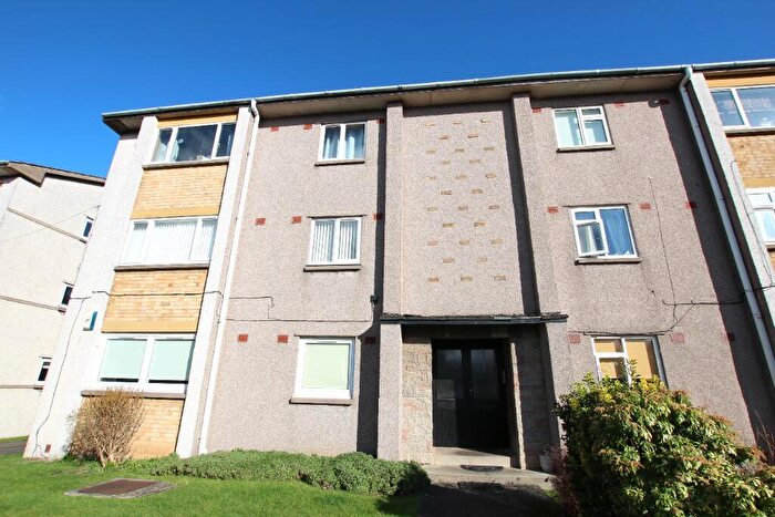 2 Bedroom Flat To Rent In Silverknowes View, Silverknowes, Edinburgh, EH4