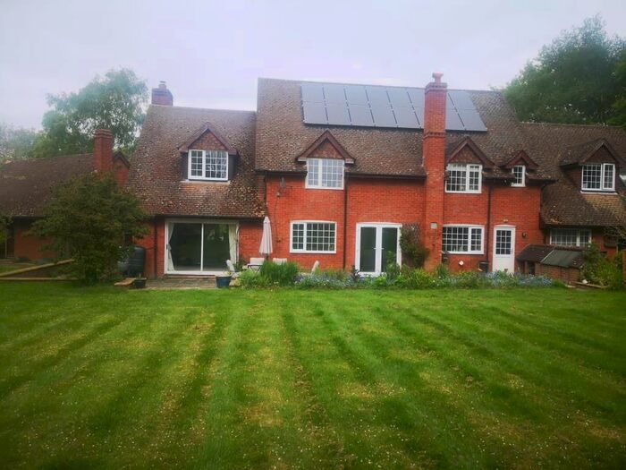 5 Bedroom Semi-Detached House To Rent In Doles Lane, Wokingham, RG41