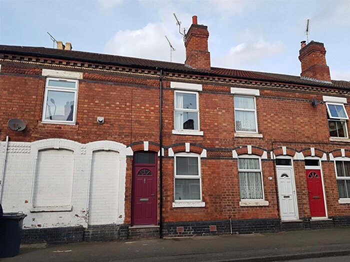 2 Bedroom Terraced House To Rent In Bearwood Hill Road, Winshill, DE15