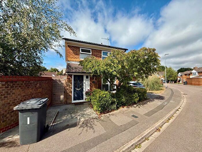 3 Bedroom House To Rent In Brierley Close, Luton, LU2