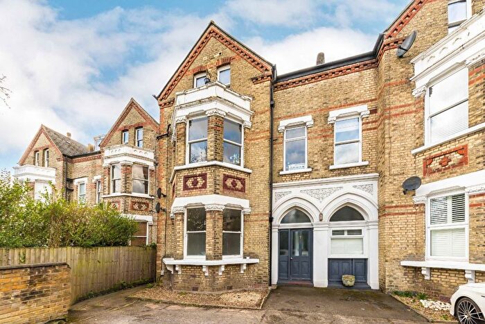 1 Bedroom Flat To Rent In St. Margarets Road, St Margarets, Twickenham, TW1