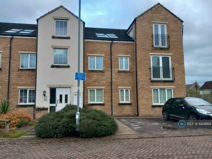 2 Bedroom Flat To Rent In Marriner Close, Otley, LS21