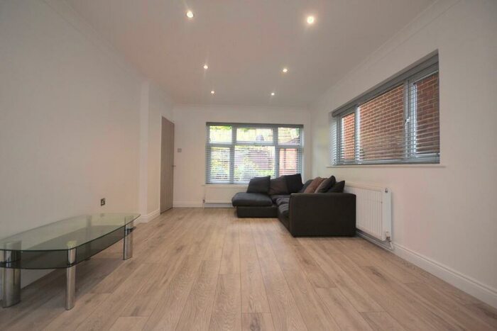 4 Bedroom House To Rent In Berkeley Avenue, Reading, RG1