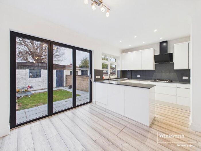 3 Bedroom Terraced House For Sale In Reynolds Drive, Edgware, HA8