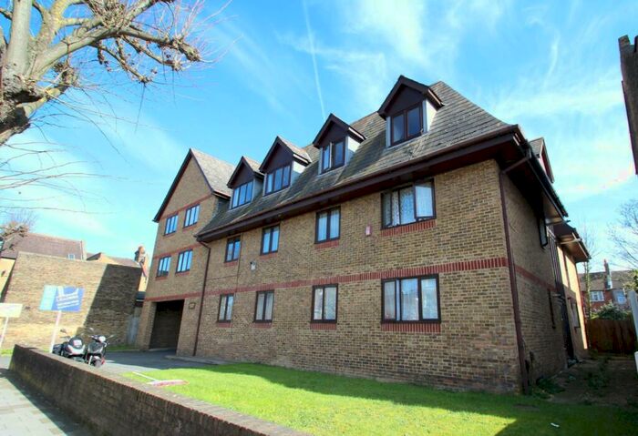 1 Bedroom Flat To Rent In Richards Court, Ravenscroft Road, Beckenham, BR3