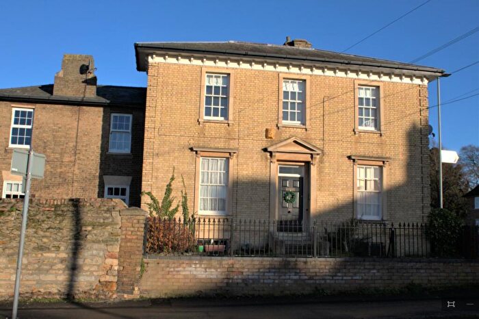 1 Bedroom Apartment To Rent In Oundle Road, Peterborough, PE2