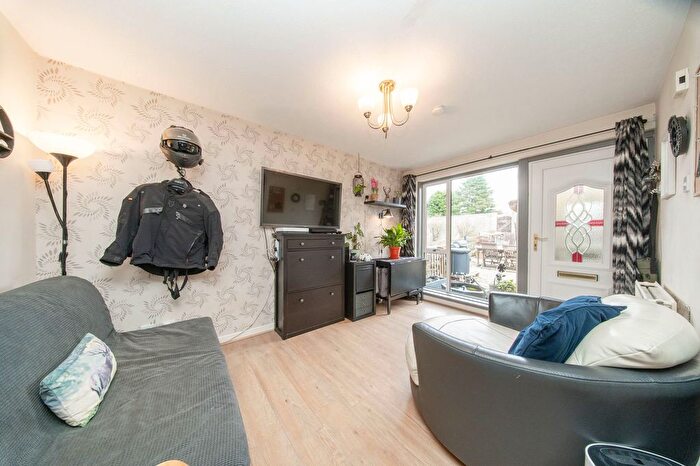 1 Bedroom End Of Terrace House For Sale In Tippet Knowes Road, Winchburgh, EH52