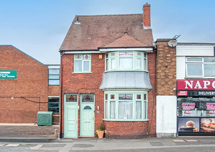 3 Bedroom Link Detached House For Sale In Dudley Road, Brierley Hill, West Midlands, DY5