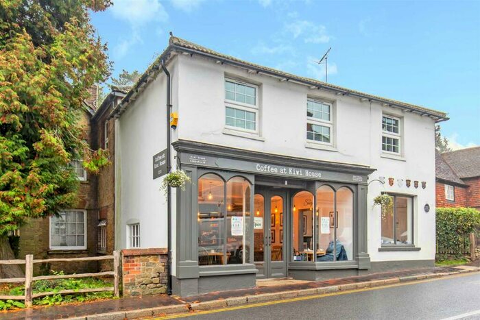 3 Bedroom Apartment To Rent In High Street, Limpsfield, Oxted, RH8