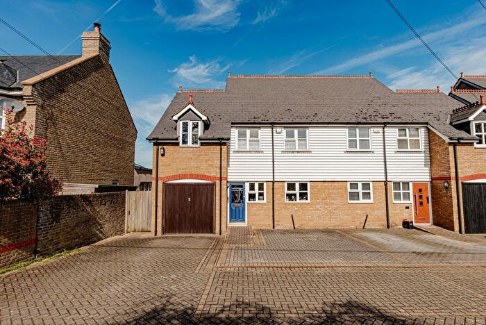 4 Bedroom Property For Sale In Canterbury Road, Faversham, ME13