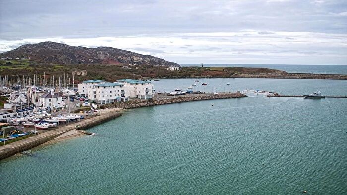 2 Bedroom Flat To Rent In Newry Beach, Holyhead, LL65
