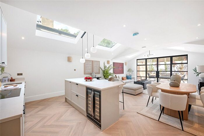 4 Bedroom Detached House For Sale In Milkwood Road, London, SE24