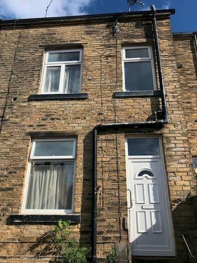 2 Bedroom Terraced House To Rent In Dawson Street, Thackley, Bradford BD10