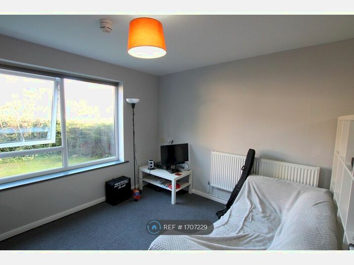 Studio To Rent In Clifton, Nottingham, NG11