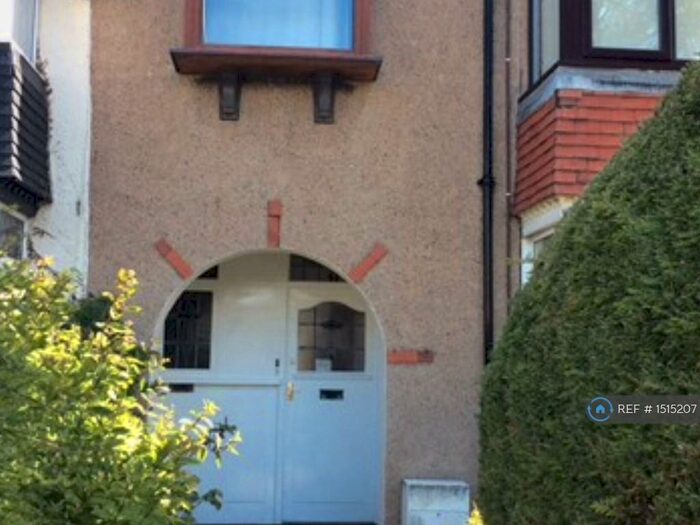 2 Bedroom Flat To Rent In Penrhyn Avenue, Rhos On Sea, Colwyn Bay, LL28