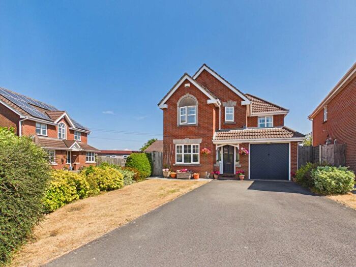 4 Bedroom Detached House For Sale In Spencers Court, Alveston, Bristol, BS35