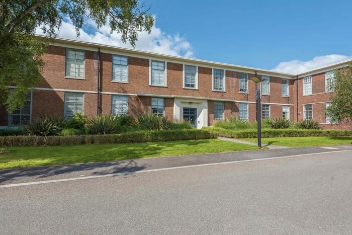 1 Bedroom Flat To Rent In Garden Quarter, Caversfield, OX27