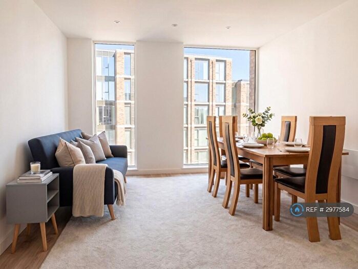 2 Bedroom Flat To Rent In Boundary Lane, Manchester, M15