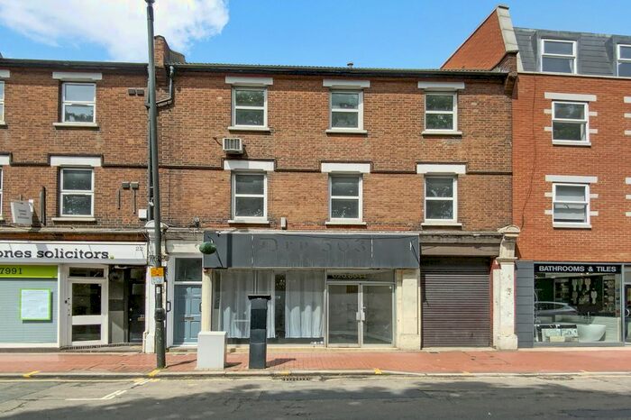 4 Bedroom Flat To Rent In Coombe Lane, London, SW20