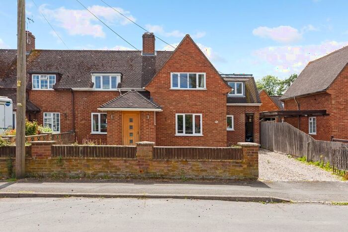 4 Bedroom Semi-Detached House To Rent In Heath Road, Bradfield, Reading, RG7