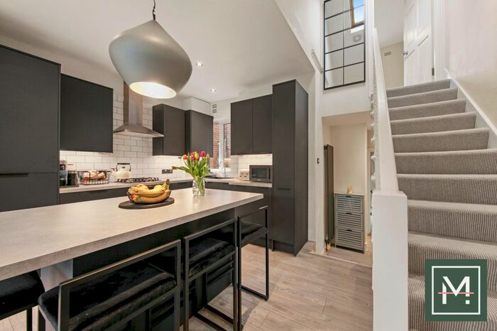 2 Bedroom Flat For Sale In Chapter Road, London, NW2