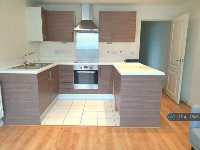 1 Bedroom Flat To Rent In Merlin Heights, London, N17