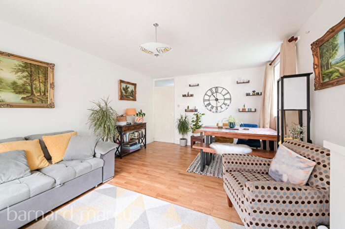 2 Bedroom Apartment To Rent In Brighton Road, Sutton, SM2