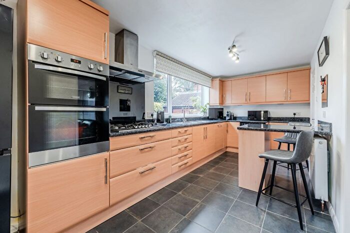 5 Bedroom Detached House For Sale In Oak Wood Road, Wetherby, West Yorkshire, LS22