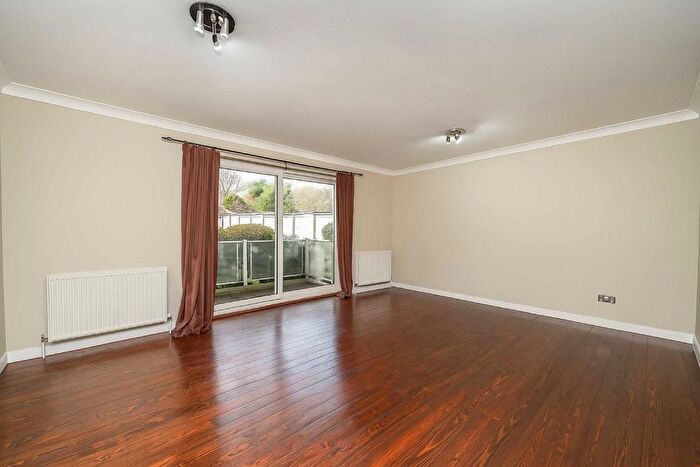 2 Bedroom Flat To Rent In Worple Road, Wimbledon, SW19