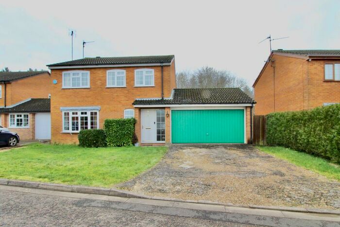 4 Bedroom Detached House For Sale In Dunsberry, Bretton, Peterborough, PE3