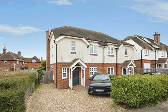 4 Bedroom Semi Detached House For Sale In Merrow Street, Guildford, Surrey, GU4