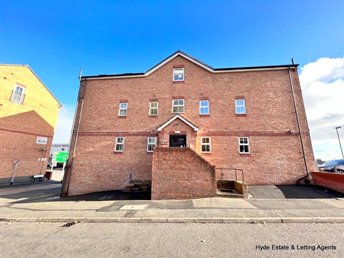 2 Bedroom Flat To Rent In Hartshill House, St. Andrews Square, Stoke-On-Trent, ST4