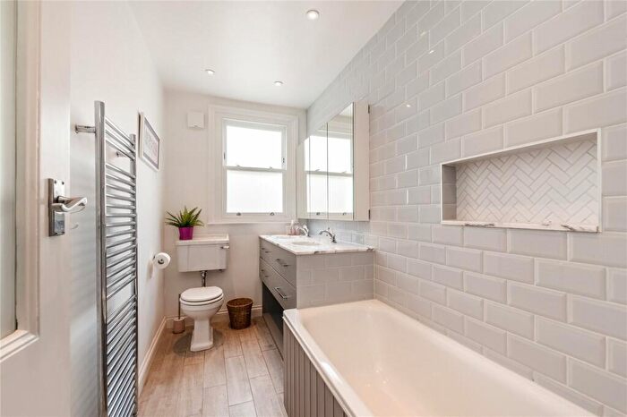 4 Bedroom Terraced House To Rent In Mysore Road, Clapham Common, SW11