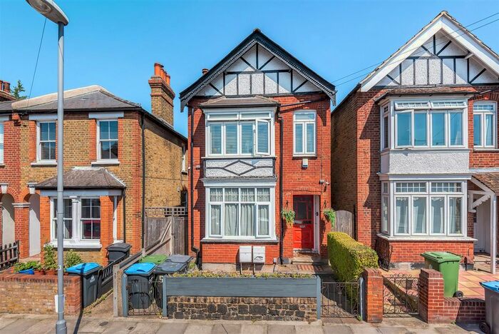 4 Bedroom Maisonette To Rent In Chesham Road, Kingston Upon Thames, KT1