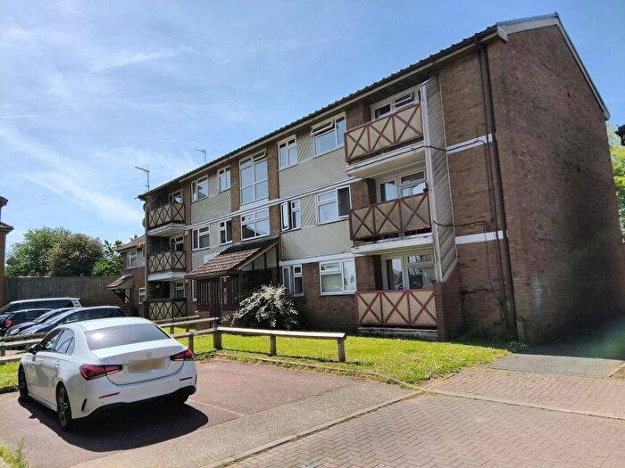 3 Bedroom Flat To Rent In Stonesdale, Luton, LU4