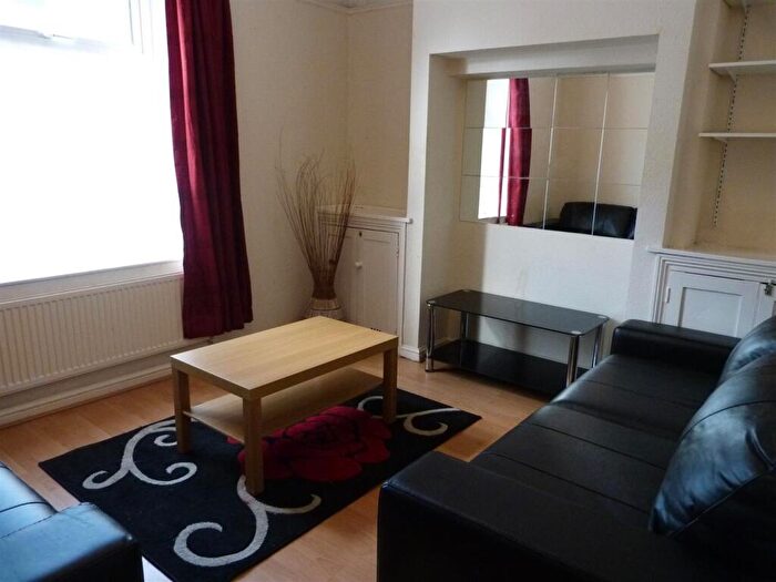 5 Bedroom House To Rent In Flora Street, Cathays, CF24
