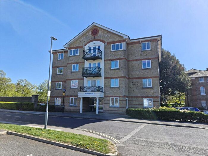 1 Bedroom Flat For Sale In Whitcombe Gardens, Owen House Whitcombe Gardens, PO3