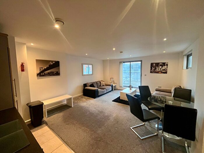2 Bedroom Property To Rent In Quay One, Leeds, LS9