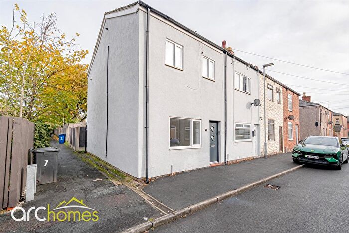 3 Bedroom End Terrace House For Sale In Holt Street, Hindley, Wigan, WN2