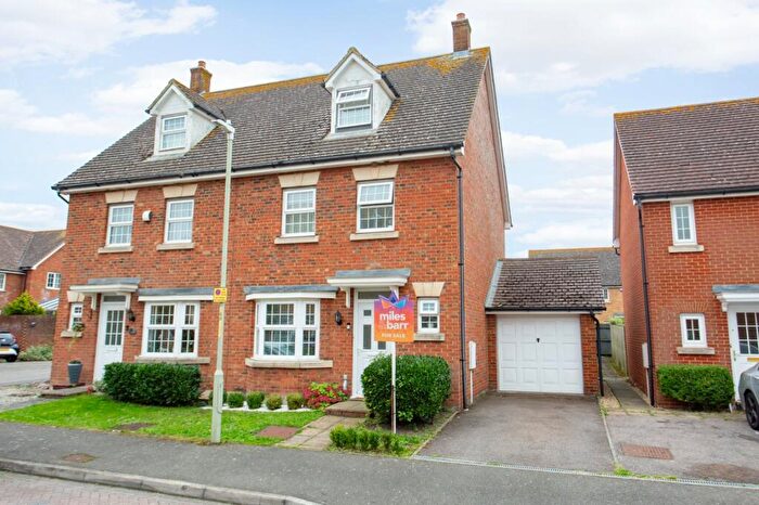 4 Bedroom Semi-Detached House For Sale In Larch Close, Hersden, Canterbury, Kent, CT3