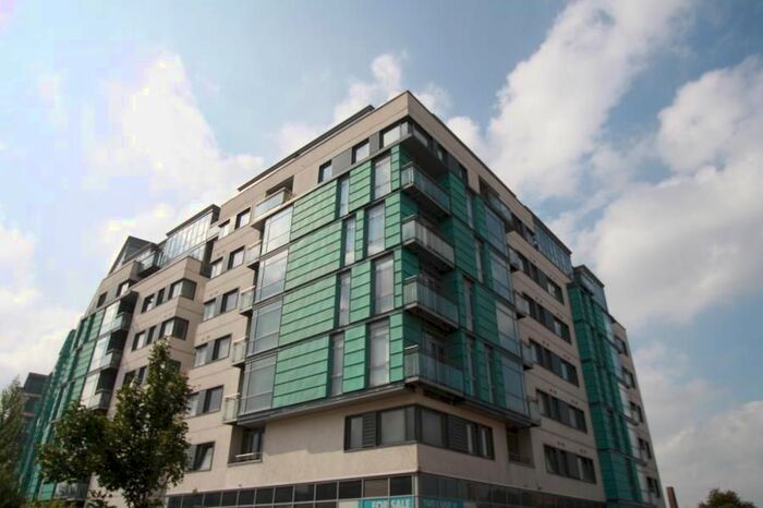 Parking/garage To Rent In Parking Bay, Manor Mills, Leeds City Centre, LS11