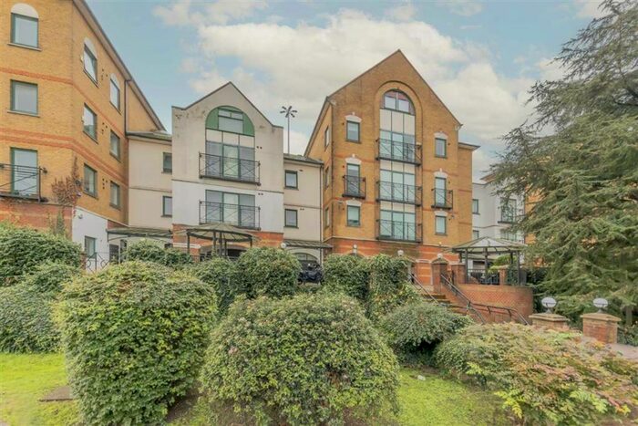 Studio To Rent In Brent Cross Gardens, Brent Cross, NW4