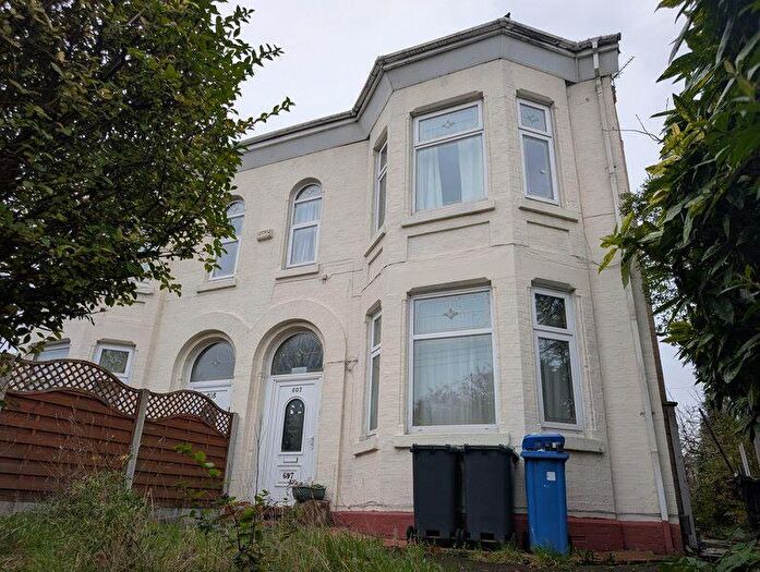 6 Bedroom Semi Detached House For Sale In Manchester Road, Denton, Manchester, Lancashire, M34