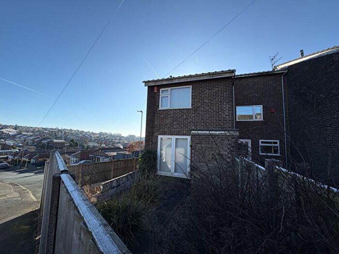 2 Bedroom Town House For Sale In Swithin Drive, Stoke-on-trent, ST4